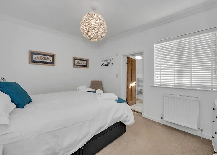 42 Church Row - 2 Beds And 2 Bathrooms