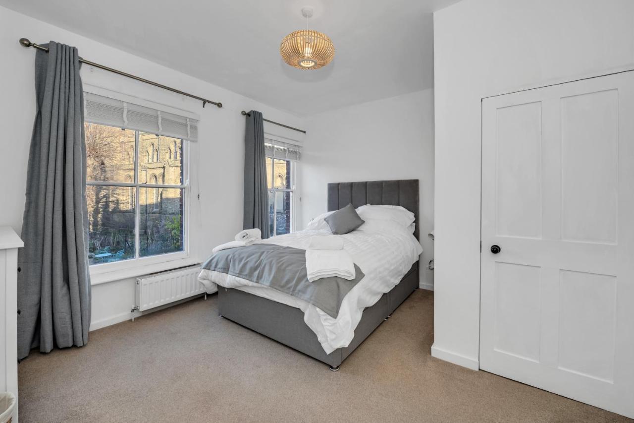 42 Church Row - 2 Beds And 2 Bathrooms Holiday home Bury St. Edmunds